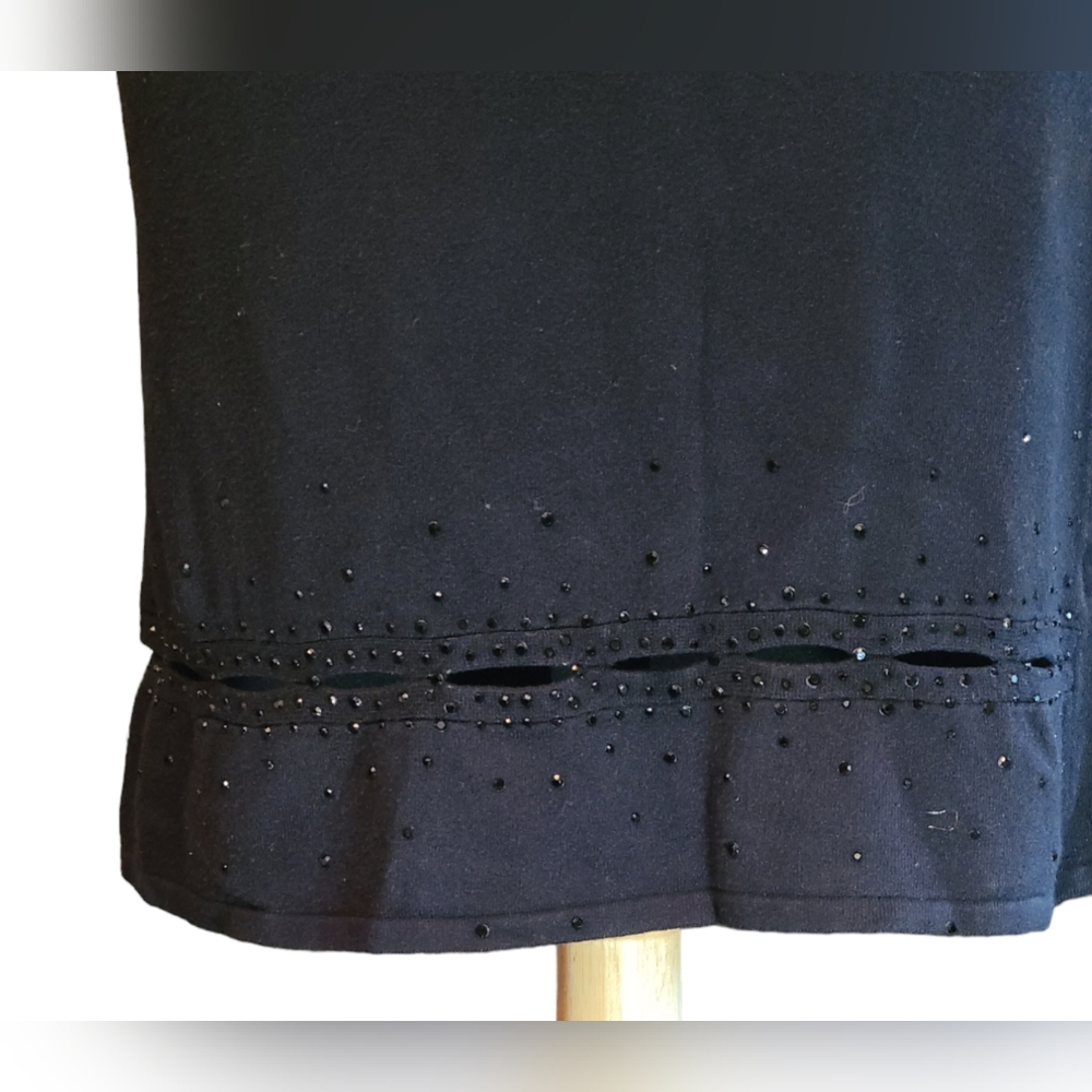 Yuka size T2 (M) black dress - Picture 3 of 7